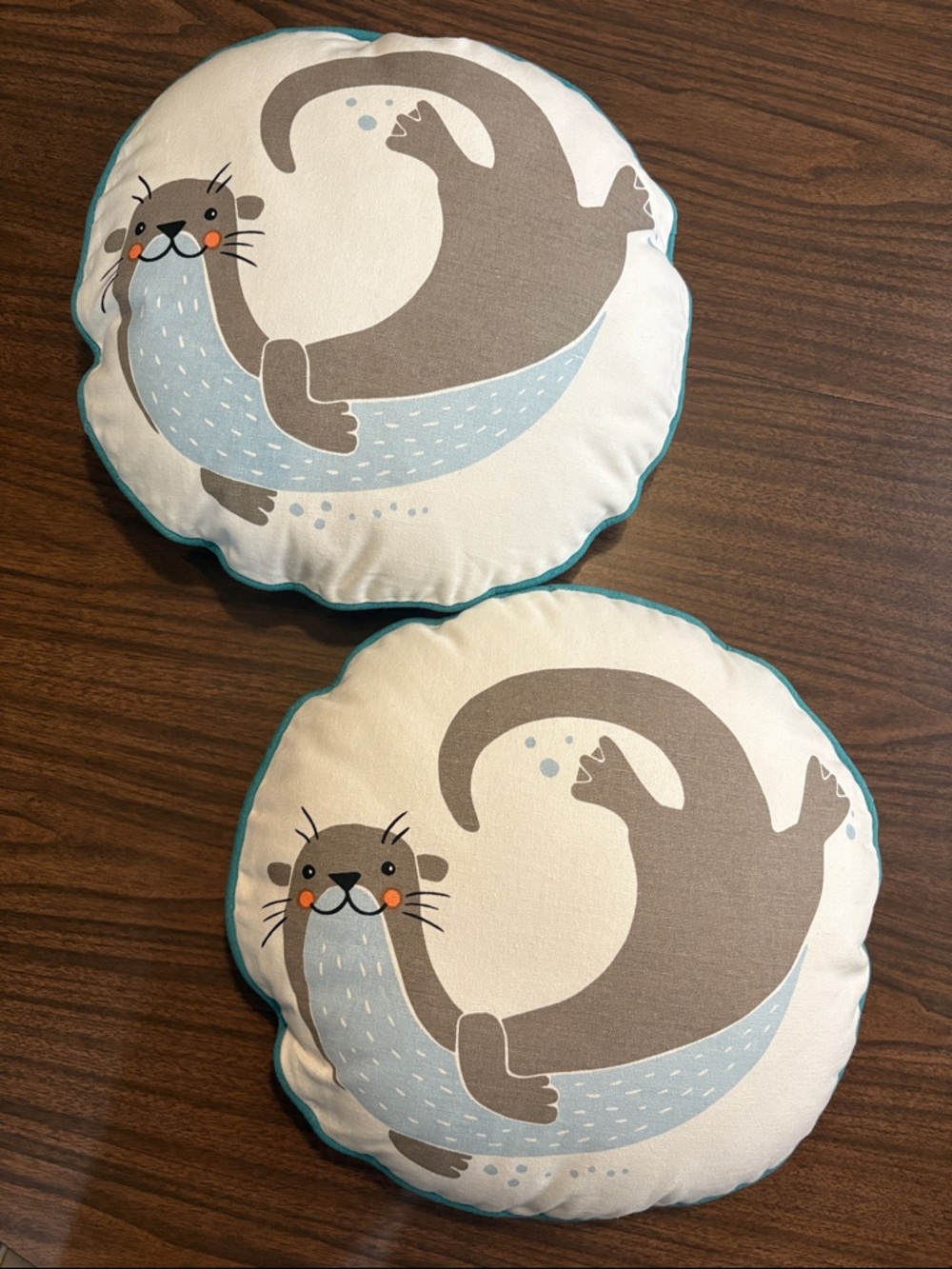 NEW Bloomingville Playful Otter Round 2 Throw Pillows NWT